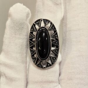 Vintage Faux Onyx Silver Tone Adjustable Fashion Ring Size 6+ Tarnished